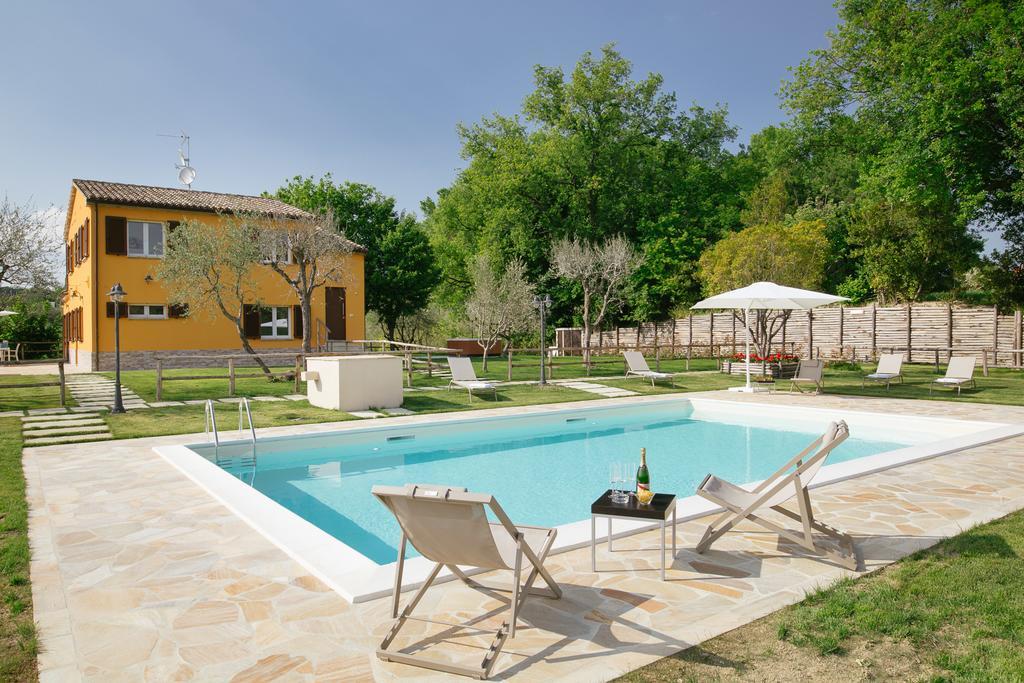 Montenovo Country House Ostra Vetere Exterior photo